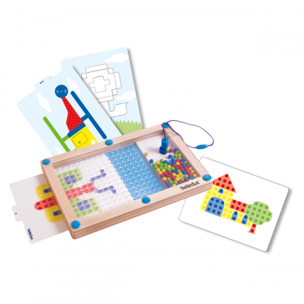 Jeu d'aimants Logipic avec 8 cartes de modèles