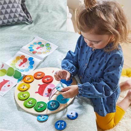 Jeu de laçage Chenille arc-en-ciel