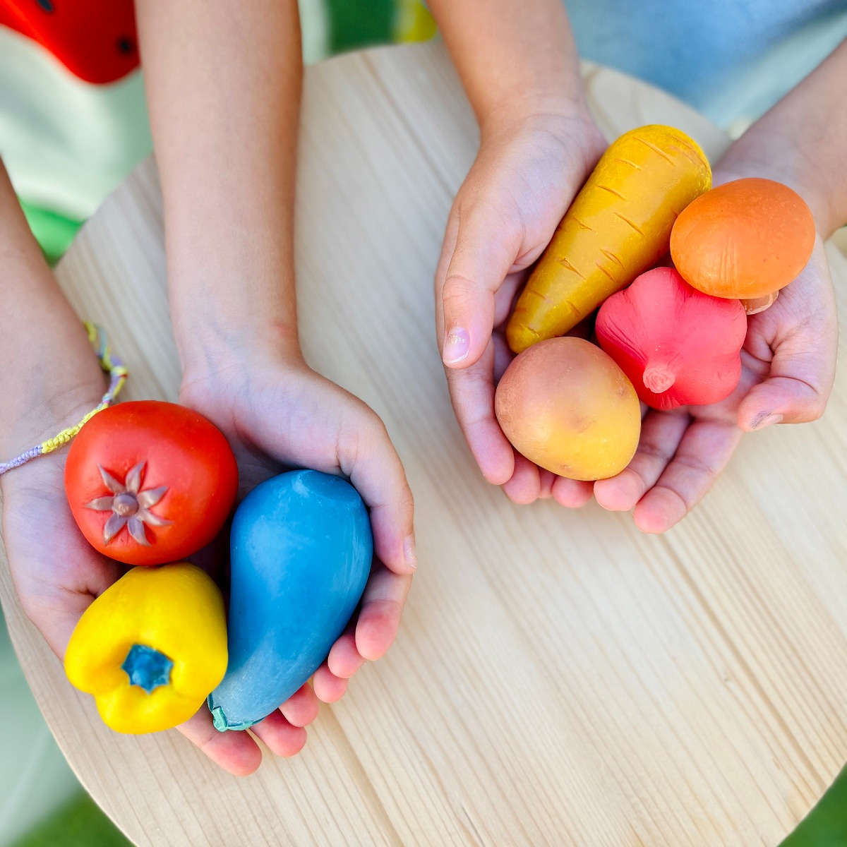 /o/l/olli_ella-tubbles_sensory_stones_-_vibrant_veges_-_vibrant_veggies_1.jpg